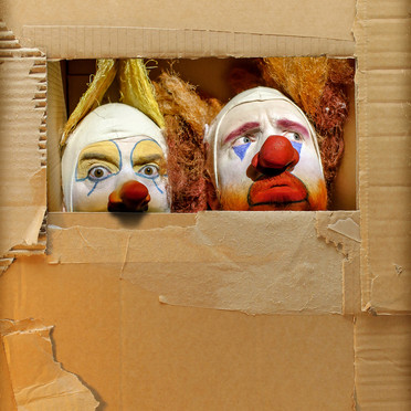 4 clownsinbox