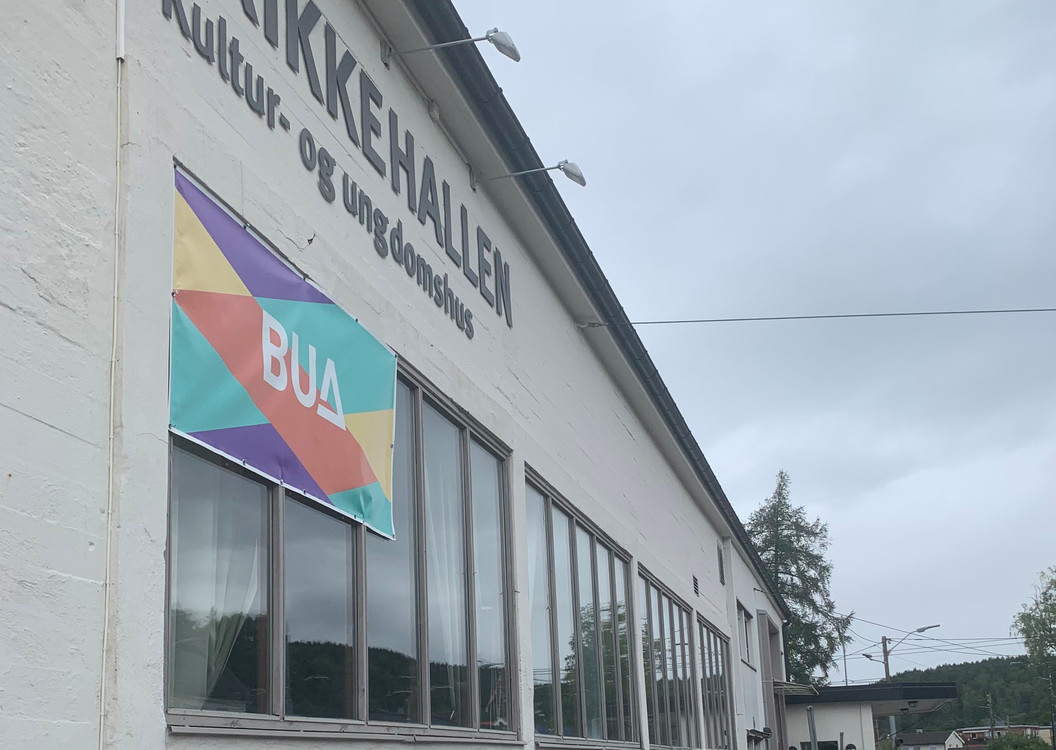 Fasaden til Trikkehallen